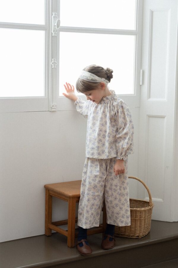 5AB57F59-17B8-4A1B-8F4C-A36107D7144A 〖預購〗賽莉亞花影套裝