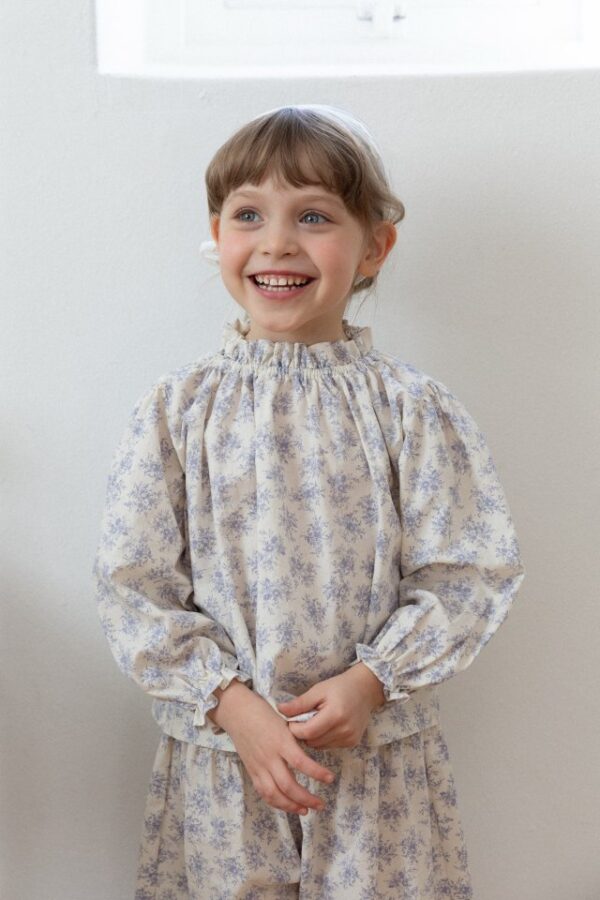 5FF99C25-82C7-4A12-A45B-F95B17E1097E 〖預購〗賽莉亞花影套裝