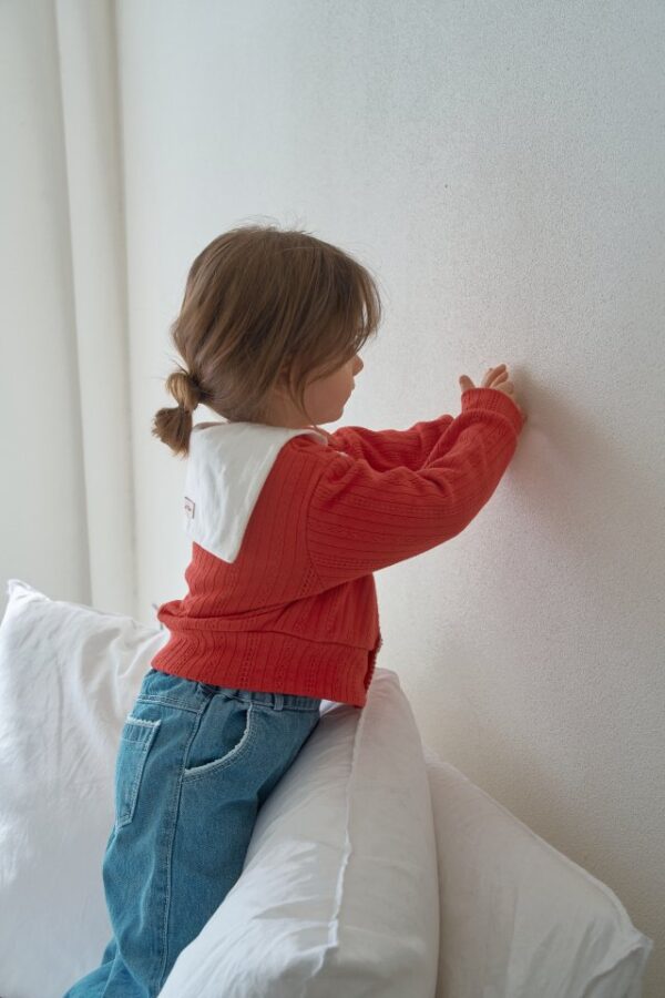 6C887162-AE75-46D8-919F-97C0D98B83A4 〖預購〗莓果晨光針織外套