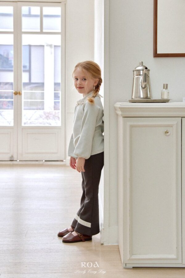 741BA5B2-91C9-4A02-BABC-D07CA296EE85 〖預購〗法式蕾絲漫步喇叭褲