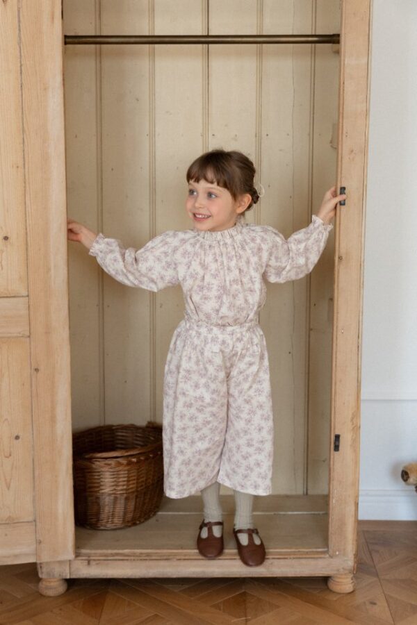 75E7E6EB-AADB-4FC6-BB8C-F8187BB26382 〖預購〗賽莉亞花影套裝