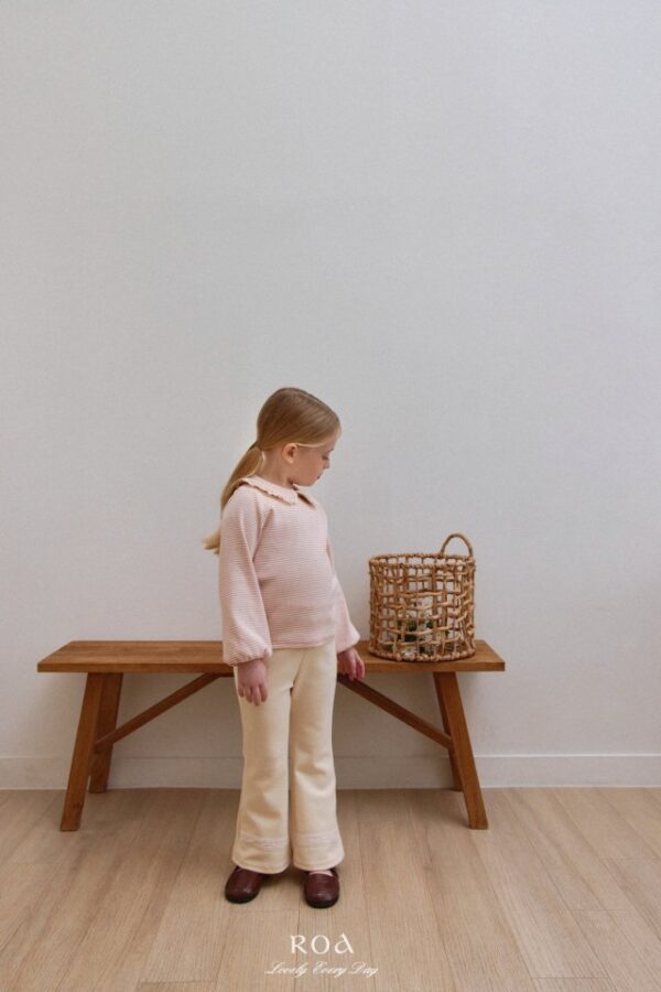 78C7DC65-2DC7-4C27-8F71-5AF95A2986E5 〖預購〗法式蕾絲漫步喇叭褲