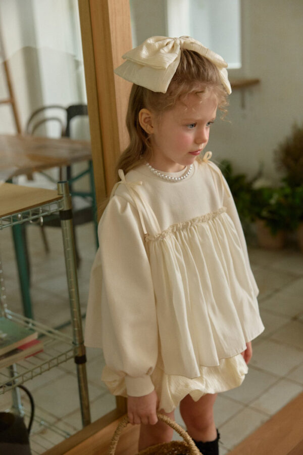 7A1F509E-6C0B-4759-AB0F-821912C7ADBA 〖預購〗小巧微甜衛衣