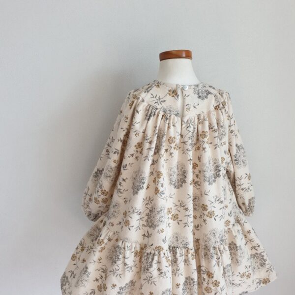 80B4CF97-4D21-4644-96F5-33021D84EF2B ❄️ 雪夜花瓣柔霧洋裝