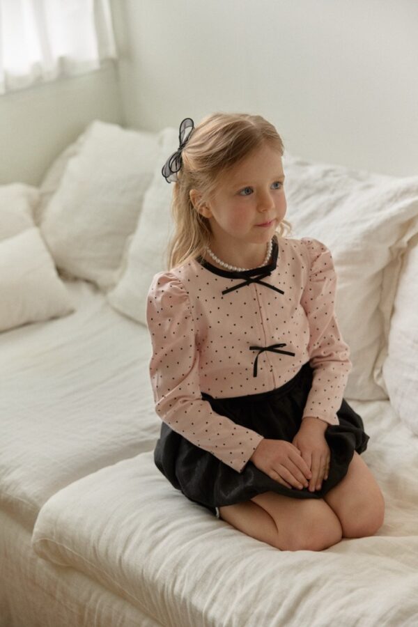 8209141E-3672-431B-83C9-2CC53FF7092F_1_105_c 〖預購〗小小心意上衣