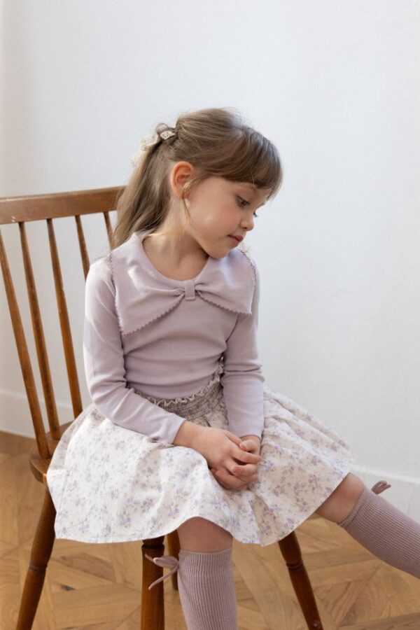 896D16DD-90A9-4B4F-AA75-4D37DBDD3ACF 〖預購〗珍恩蝴蝶領上衣