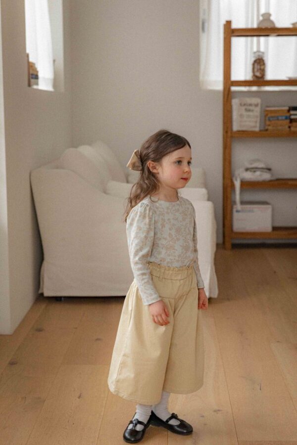 8B465E36-C2DB-433F-9573-D3627827C719 〖預購〗古典花園上衣