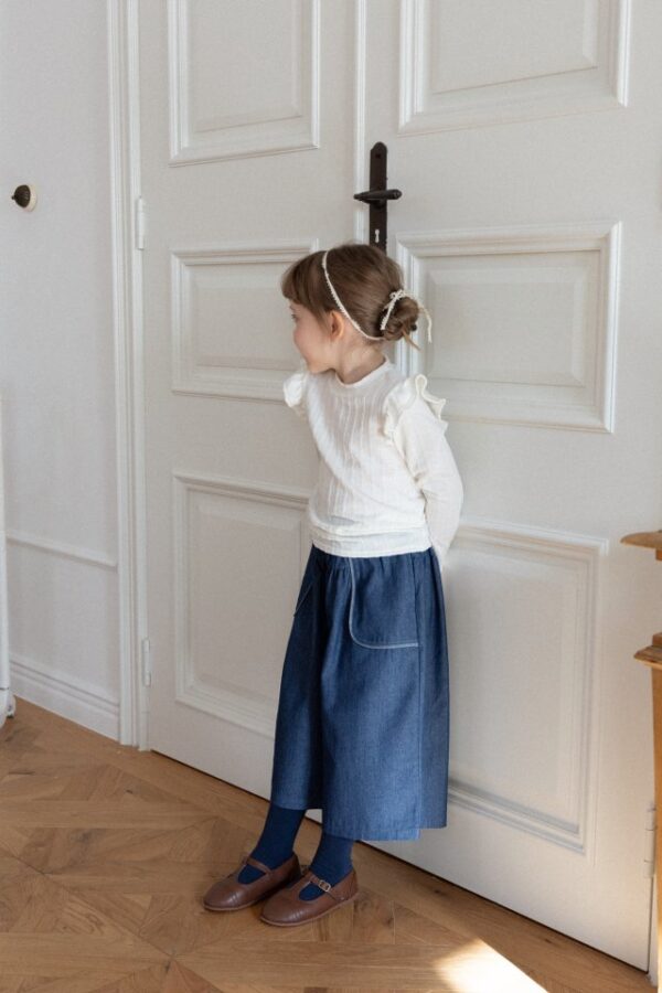 8F5BA563-EFF5-409D-8CE0-3A4AB1F6E657 〖預購〗里娜晨光上衣