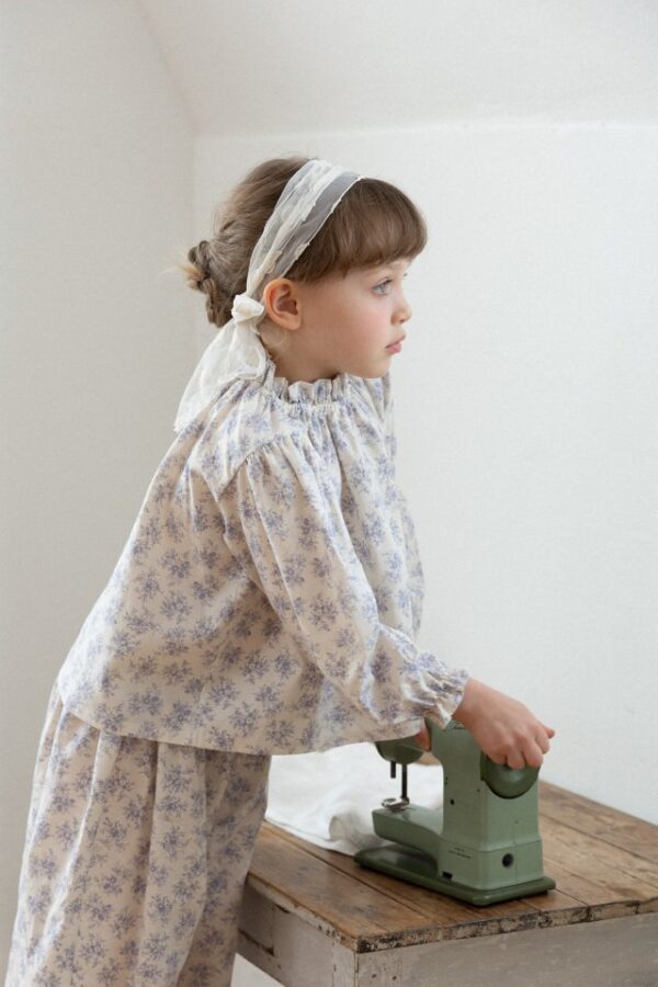 93BEFA0B-C93B-420A-8349-8348C67CAE56 〖預購〗賽莉亞花影套裝