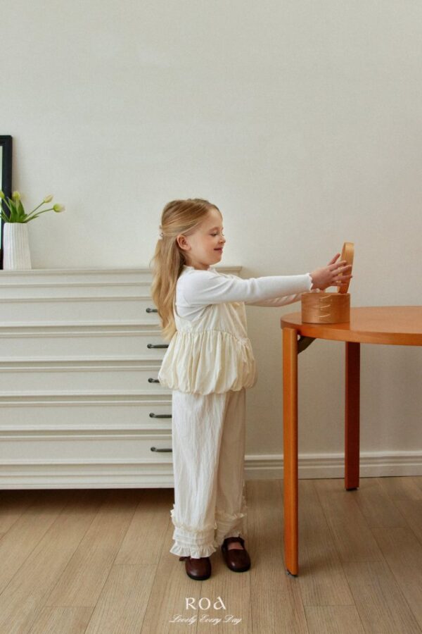 96C0B874-0818-4CC7-B000-CC2580A5EF78 〖預購〗緞結甜甜套裝