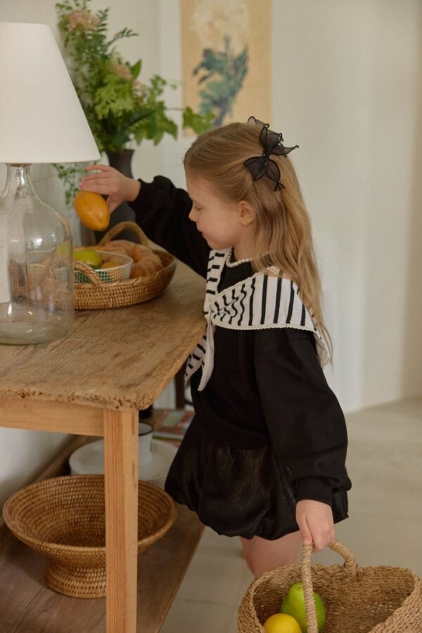 99D1FBC3-A325-447C-A9A5-D1B7CCBDD63C_1_105_c 〖預購〗甜日微光披巾衛衣