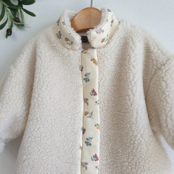 9D78808D-E92D-410E-89AF-ED8B8ABE3D8D ❄️ 小精靈暖呼呼羊羔毛感外套