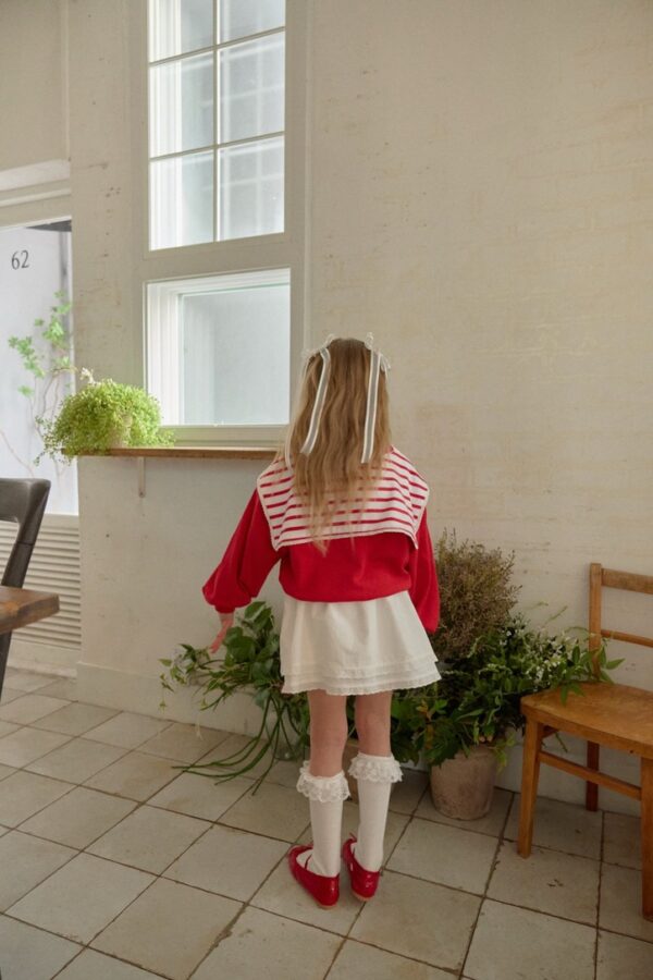 9DF020D9-BB9B-4F57-9139-CF43426F93E5_1_105_c 〖預購〗甜日微光披巾衛衣