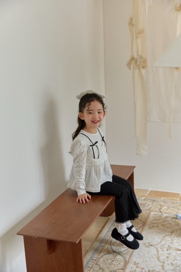 A0FA3BF5-84ED-4CFA-96C5-55C7A05A8BAE_1_105_c 〖預購〗星光點點層次上衣