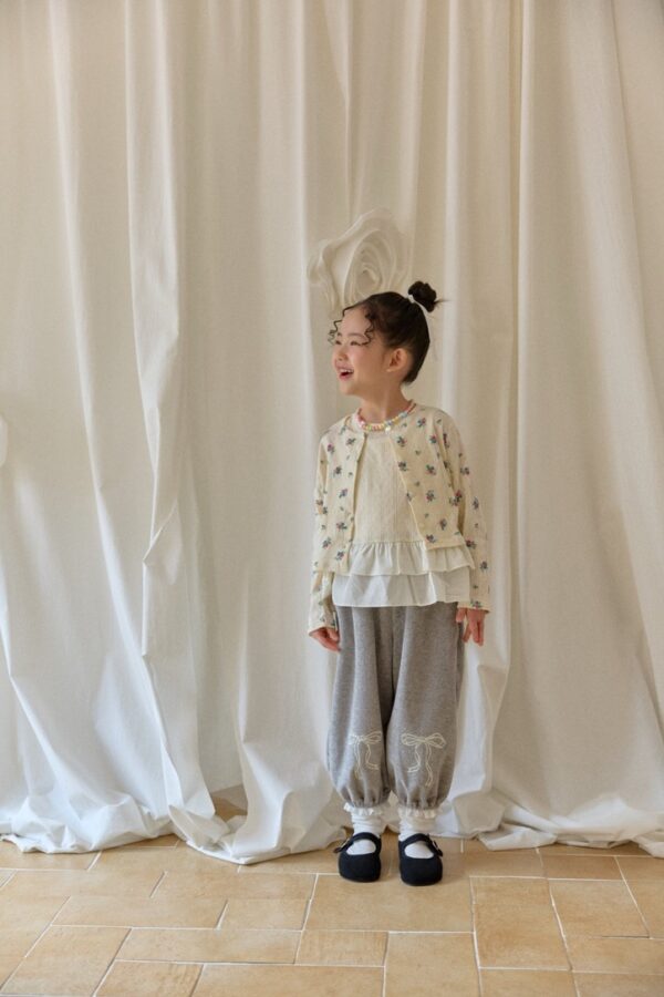 A182073E-D1FC-4E7C-8334-911B8FF8080E_1_105_c 〖預購〗緞結溫柔縮口褲