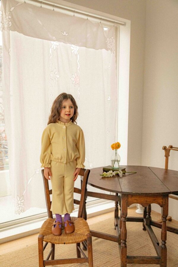 ABCFFB46-EAA1-44BE-9637-9A6A2A20DDFF 〖預購〗法式晨霧開襟衫