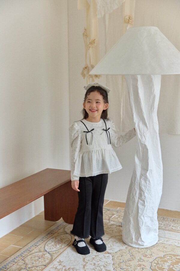 B036C238-ACD9-4DEF-B89E-95EA2736AFFC_1_105_c 〖預購〗星光點點層次上衣