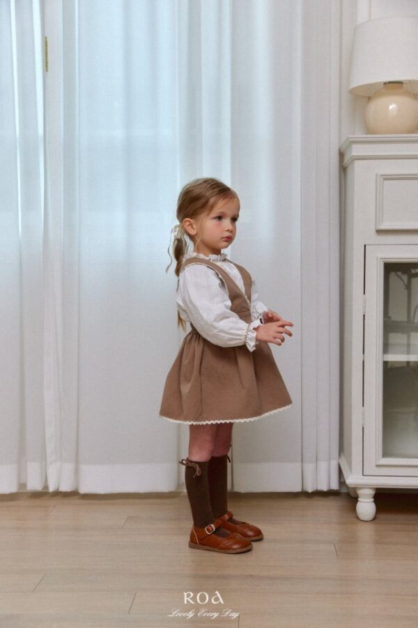 B2EDFA93-F9D8-4F0C-B800-73E4A6B6ECB4 〖預購〗古典花園吊帶裙