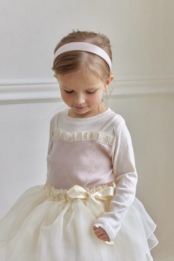 B35A10CB-8B0A-4768-9AD0-A0325EDAA9D8_1_201_a 〖預購〗拼色柔影蕾上衣