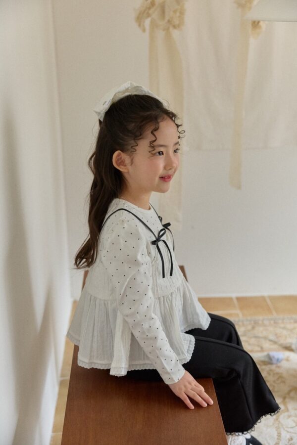 C04913CD-CB5E-4A7F-8768-BE8B6C6C0AE7_1_105_c 〖預購〗星光點點層次上衣