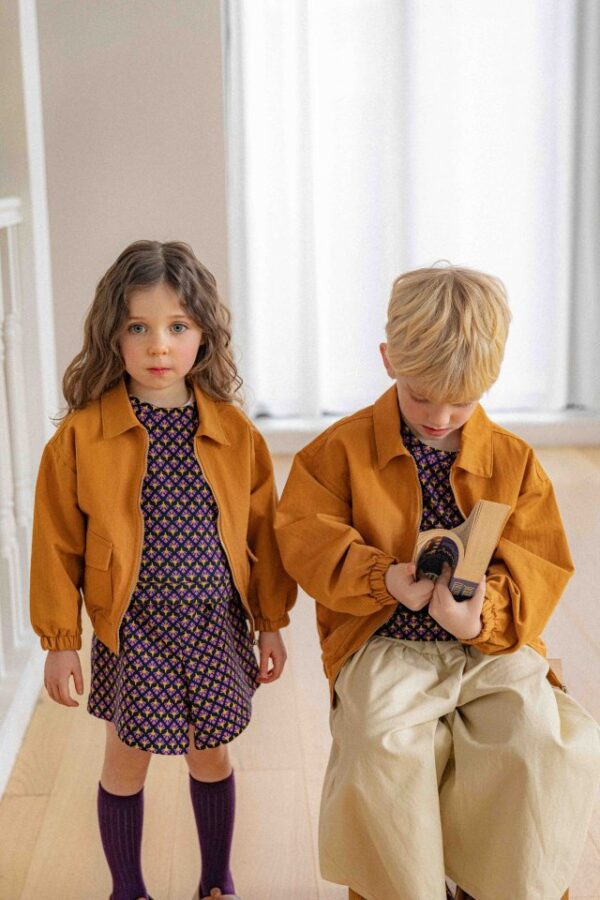 C0813936-A305-4F6C-9207-CF839D09F370 〖預購〗流線日光外套