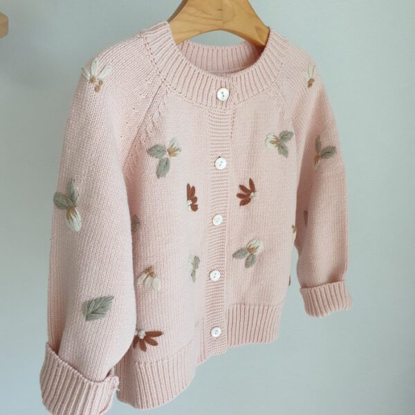 C2DC829D-09DE-434F-B8AB-1A7BD5F1EF71 ❄️ 茉莉立體刺繡開襟外套