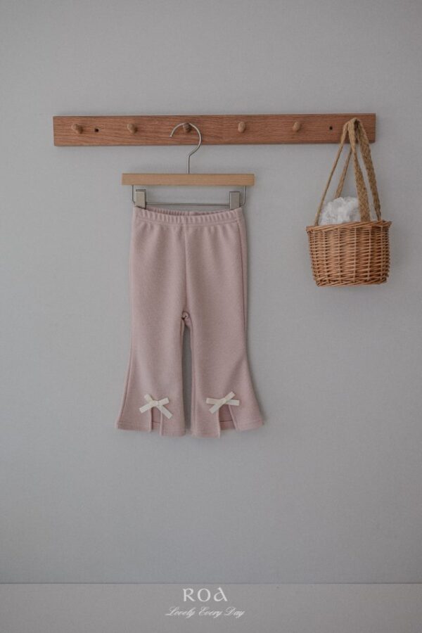 CAC82332-7537-4EDF-892B-8EB712300517 〖預購〗蝴蝶結柔線開叉喇叭褲