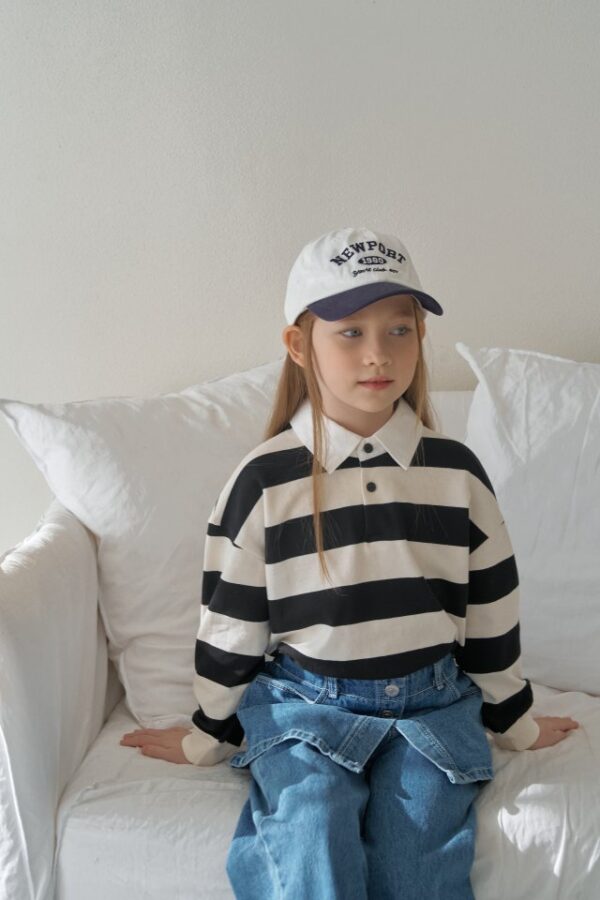 CB9F9C85-8F33-44A8-B968-27C12E734873 〖預購〗小學院領片衛衣