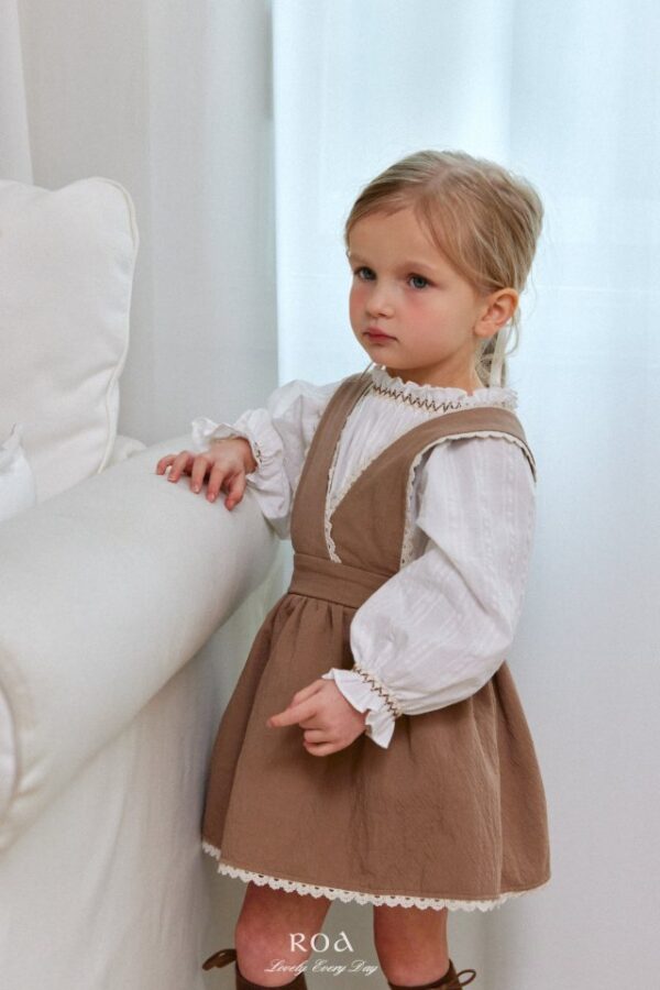 CCED71B7-D750-4F46-9D52-B1140BB7305C 〖預購〗古典花園吊帶裙