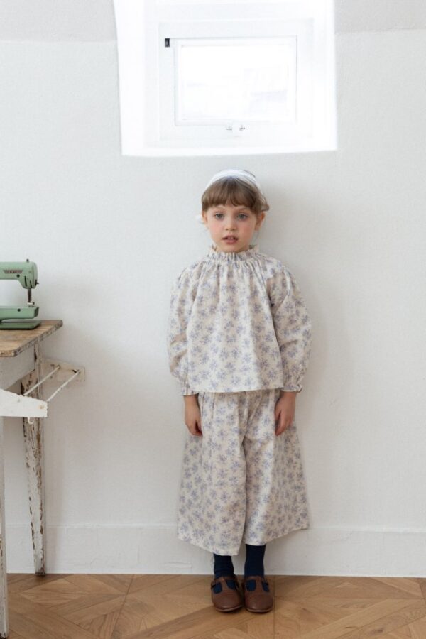 CFCA36E9-C82C-4B35-B7C7-5384EE4B0870 〖預購〗賽莉亞花影套裝