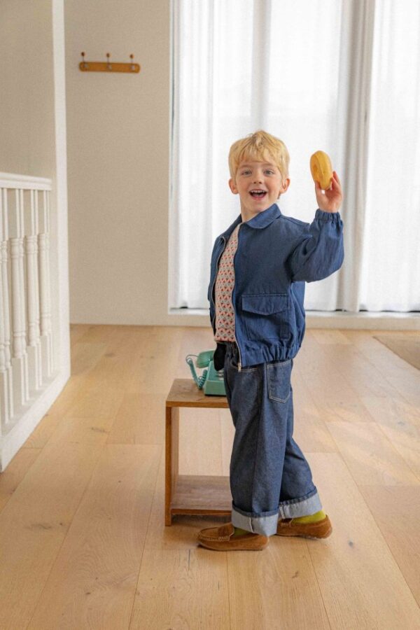 D0619DD2-D82D-495B-8775-D6AFBFD4E21F 〖預購〗流線日光外套