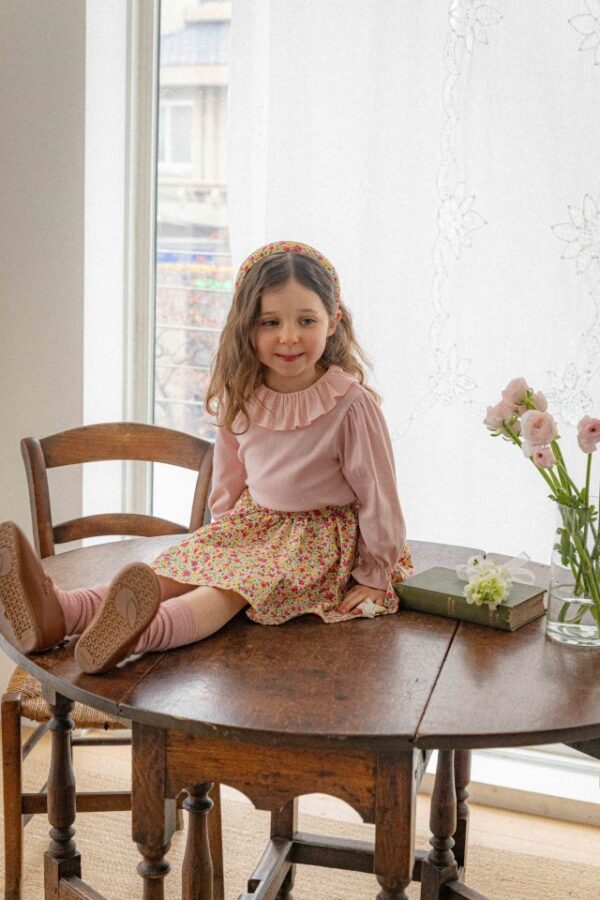 D9F14E4C-39FC-4F7E-BDD7-C506E101CF58 〖預購〗蕾娜花影髮箍