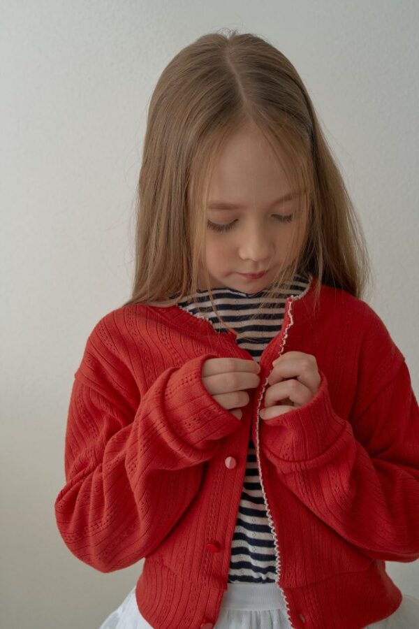 DAA834E5-49D5-403B-A7AB-F905777F39F7 〖預購〗莓果晨光針織外套