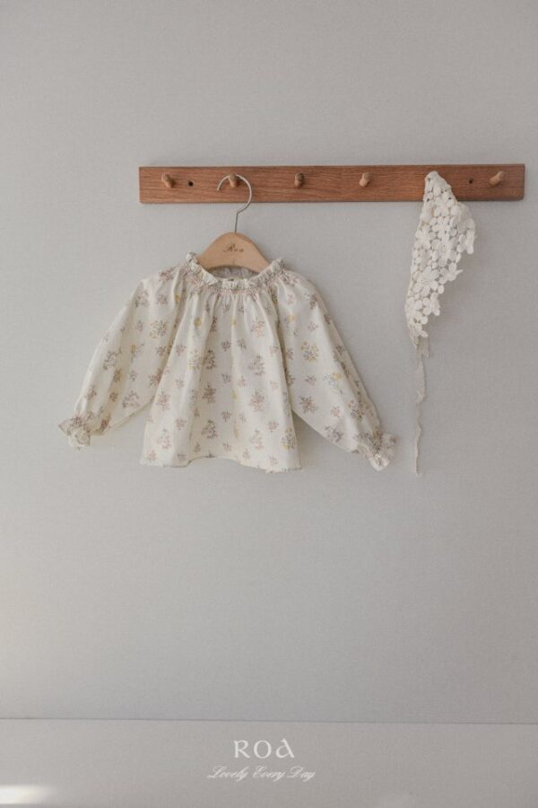 DE6CF639-6A9A-4A9E-942A-23B47B4B6049 〖預購〗花園柔褶襯衫