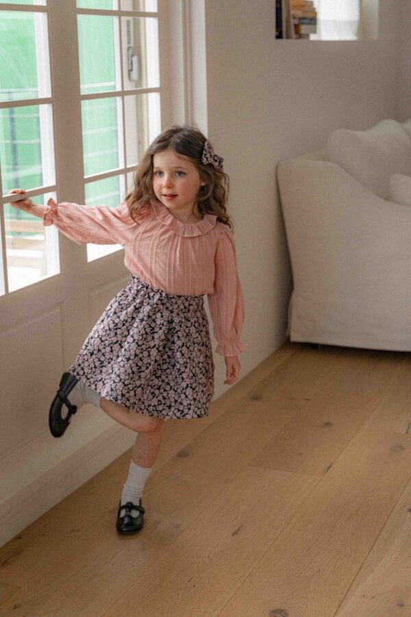 DEB2066B-6755-4C29-96F5-A4B16F1237E2 〖預購〗艾兒柔日襯衫