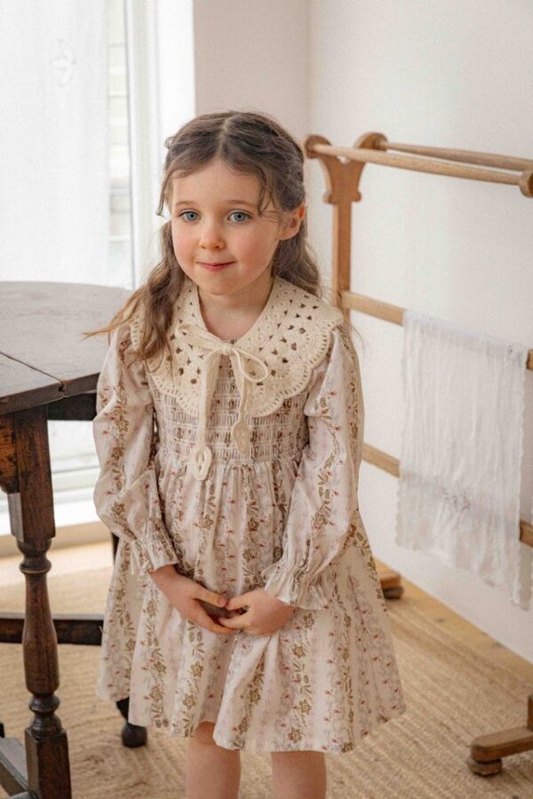 E10C43B3-79A5-4835-B9E3-96CBA24274BB 〖預購〗露娜柔波領片