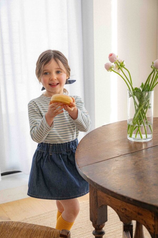 E4927DFA-7B22-4735-9CC5-77F5C153D959 〖預購〗簡約條紋上衣