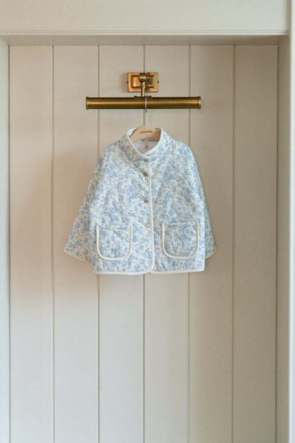 EC01CEF5-67C5-472D-8619-4DD9CC0DB404 〖預購〗路易絲雲感外套