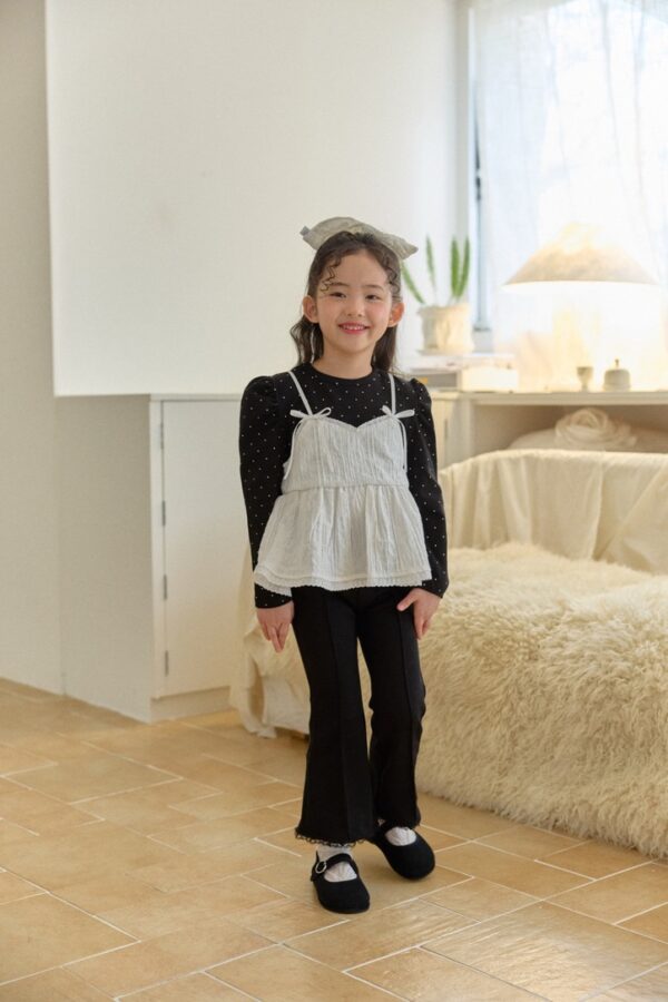 EDF7ECAD-18DF-4CAB-814D-47257CD606E7_1_105_c 〖預購〗星光點點層次上衣