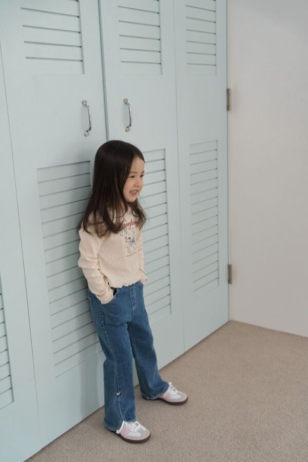 F3F59588-18DB-4146-8B6B-DD840541FA4A 〖預購〗漫步線條牛仔褲