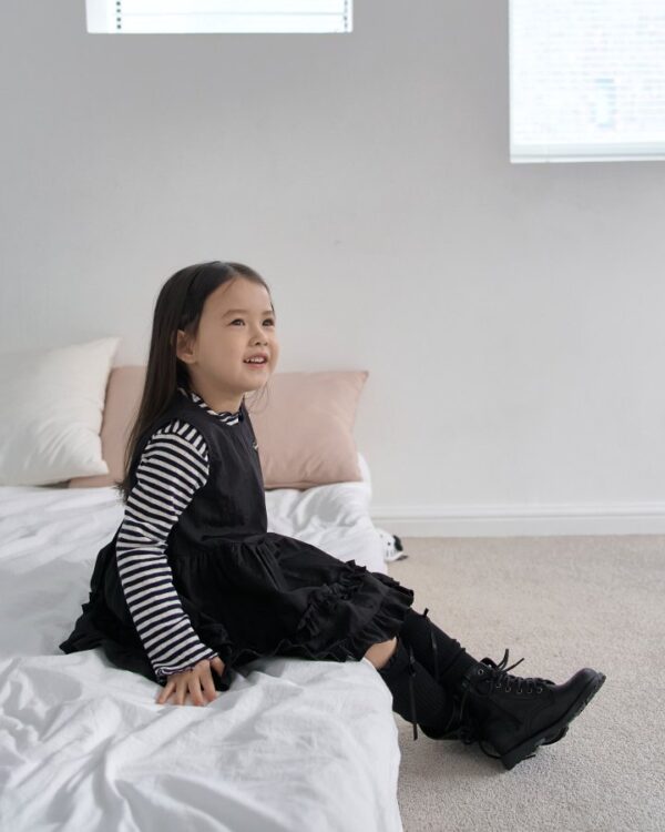 F480C815-EE92-42A8-AC4C-4137C3A7468F 〖預購〗芍藥微光洋裝