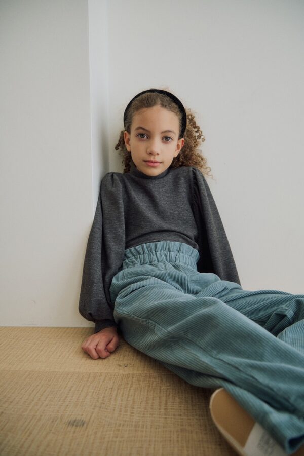 F76B0027-C12E-458E-8823-F1EA00728185_1_105_c ❄️ 簡約立體澎袖廓形上衣