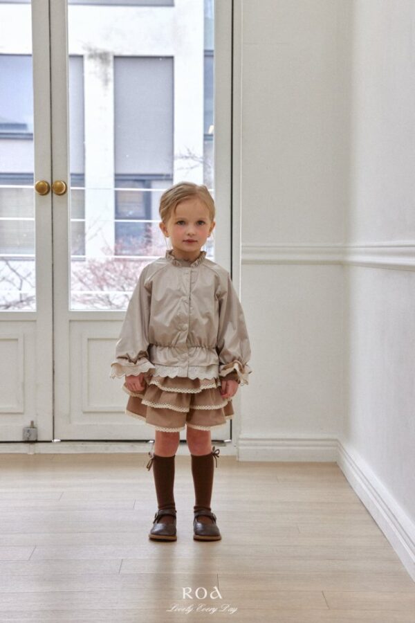 FE63491F-6B92-4501-A4D9-69726C7832C1 〖預購〗柔雲微光風衣