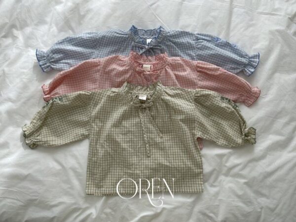 09249B14-6284-41DF-94A1-7986EEC02AFD 〖預購〗Noir 刺繡襯衫