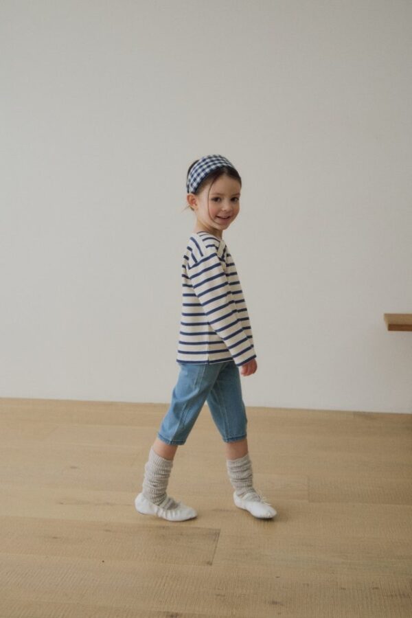 09846360-2D9B-42FC-8495-7D4C31F6B3DB 〖預購〗布里漫步修身牛仔褲