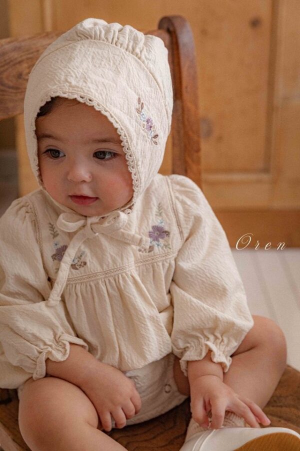 0A347A89-F321-4AAD-8A1A-349CE591279F 〖預購〗艾瑪蝴蝶暖暖洋裝