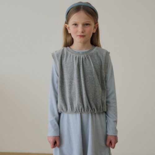 0F6216CE-A678-4F8E-8C4B-A92032817063 〖預購〗純淨奶油剪裁連身裙