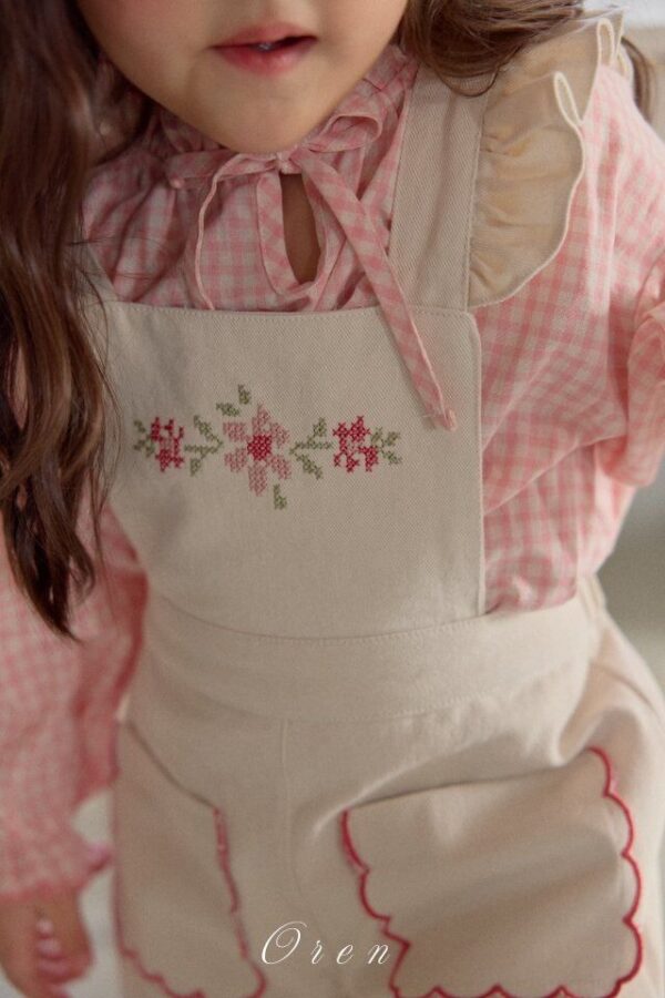 11F63524-99AA-4238-9F30-8B2229E80FB5 〖預購〗鈴鐺口袋吊帶褲