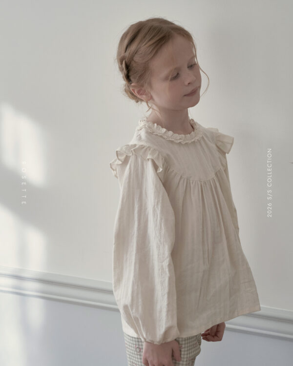 1441CAFD-0DC2-4ADD-B1A9-3F5646AF98EE 〖預購〗桃樂絲碎花漫漫雲朵感襯衫