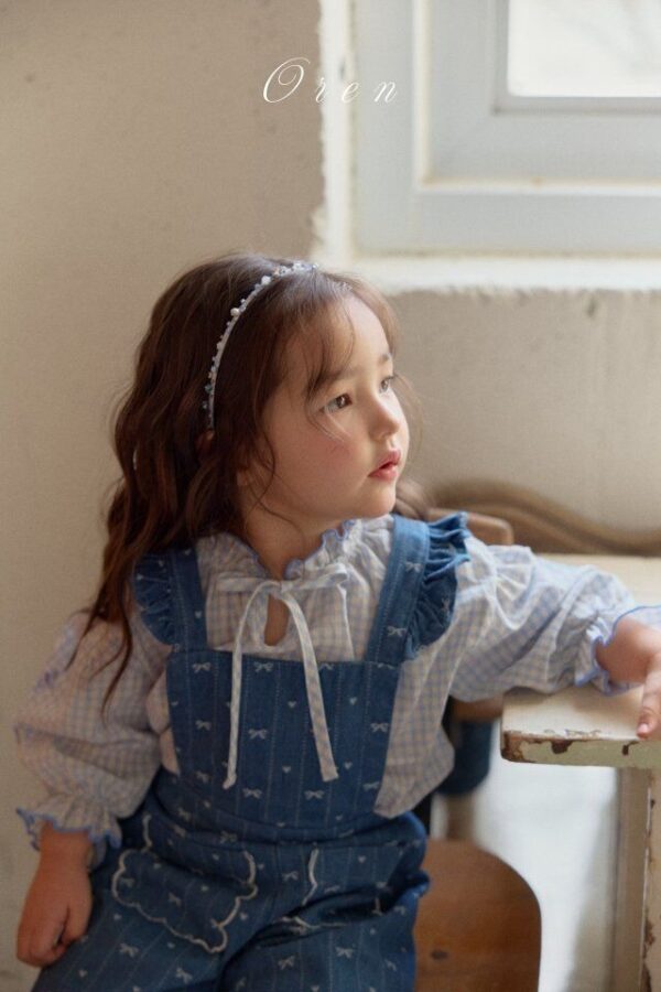 1D22681C-F0B4-43E3-ACB6-72D78CF9A1E1 〖預購〗Noir 刺繡襯衫